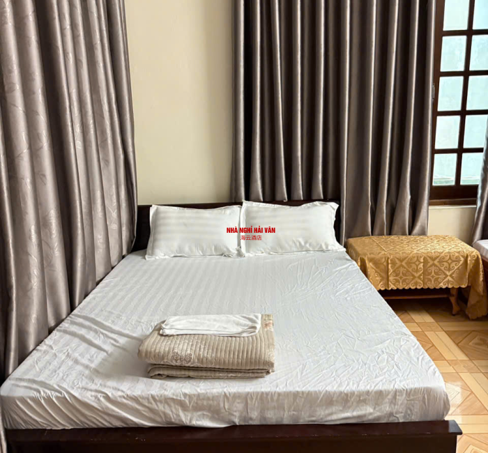 Giường đôi phổ thông